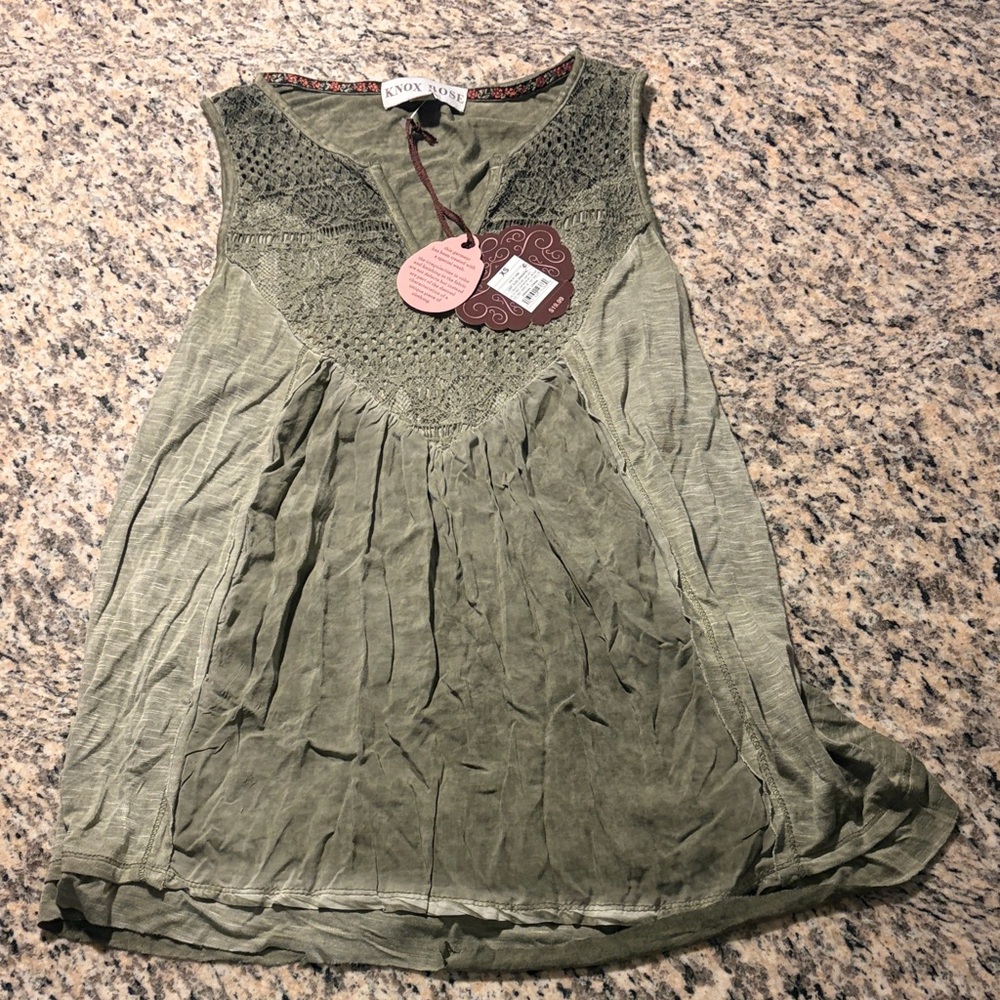 Sandy Starkman Green Sleeveless Top
